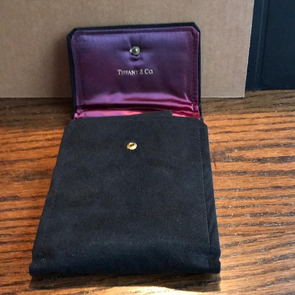 Tiffany & Co Signature Pearls - Picture 2 of 4